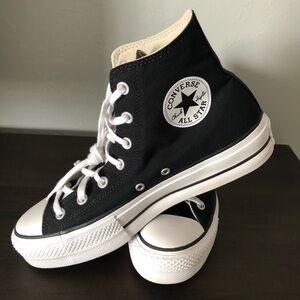 Women’s Converse Chuck Taylor Lift Platform Black and White S:10